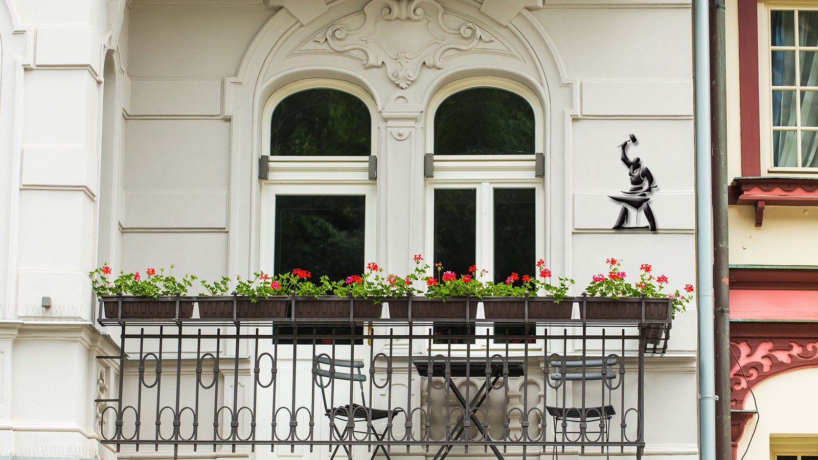 Railing Decorations by Damian Arce (4)